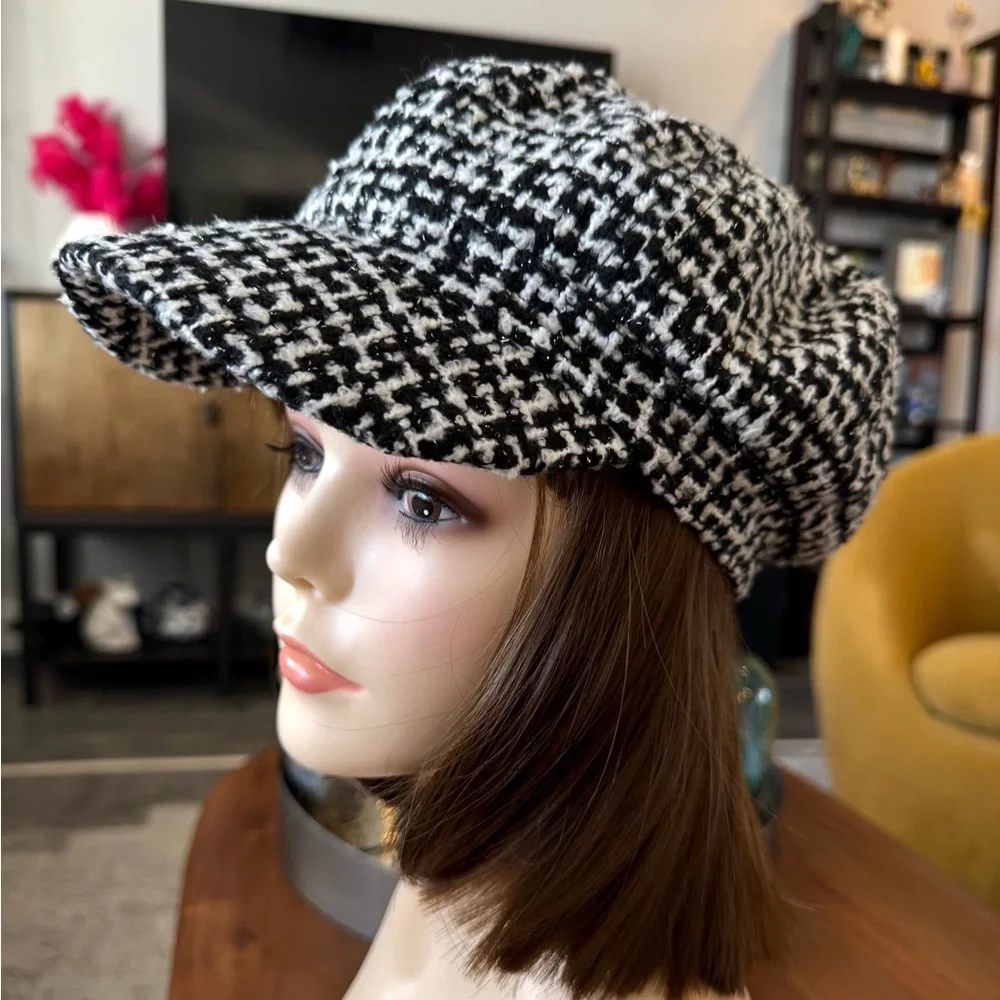Stylish Black and White Tweed Cap